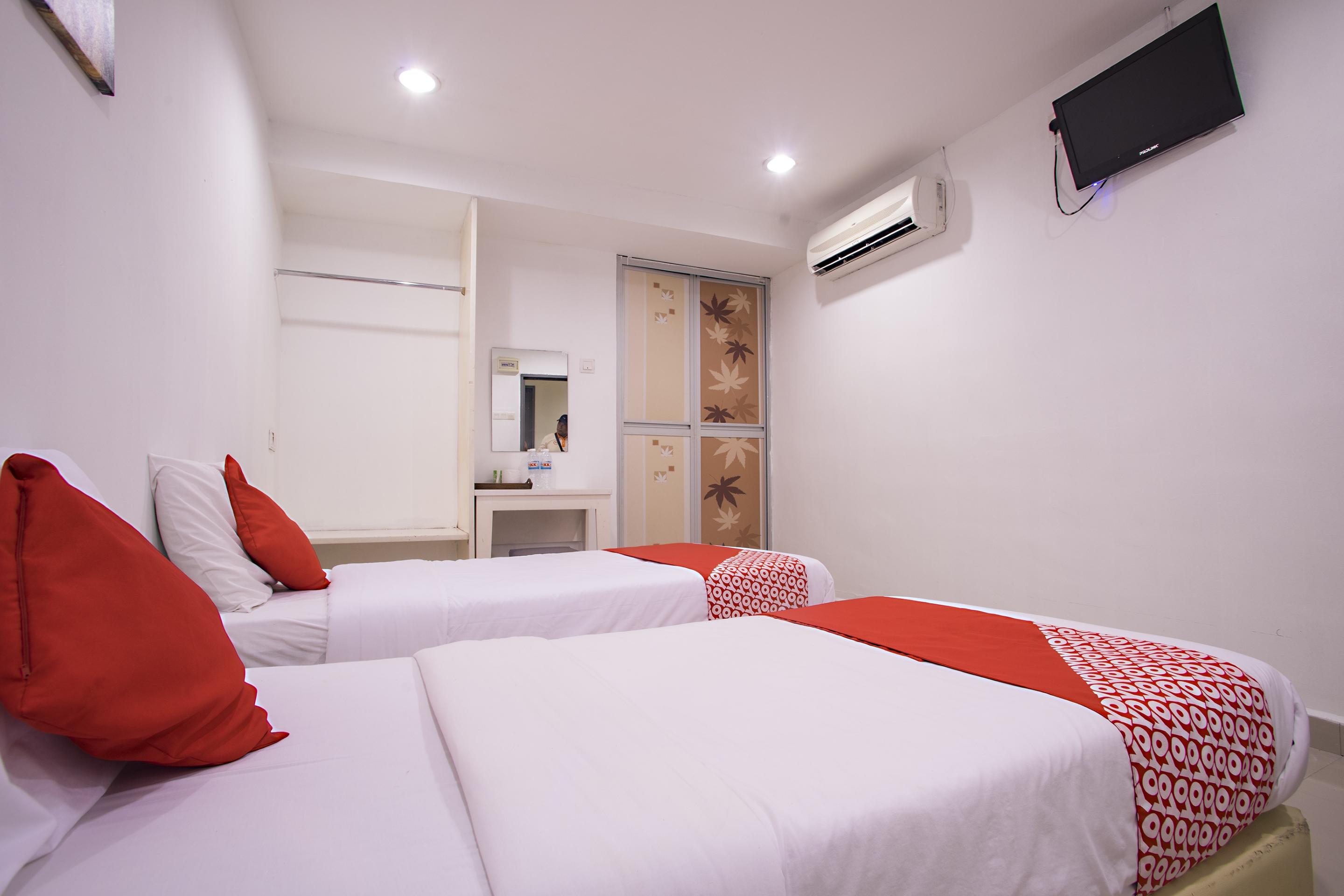 Kk Hotel @ Каджанг Екстериор снимка