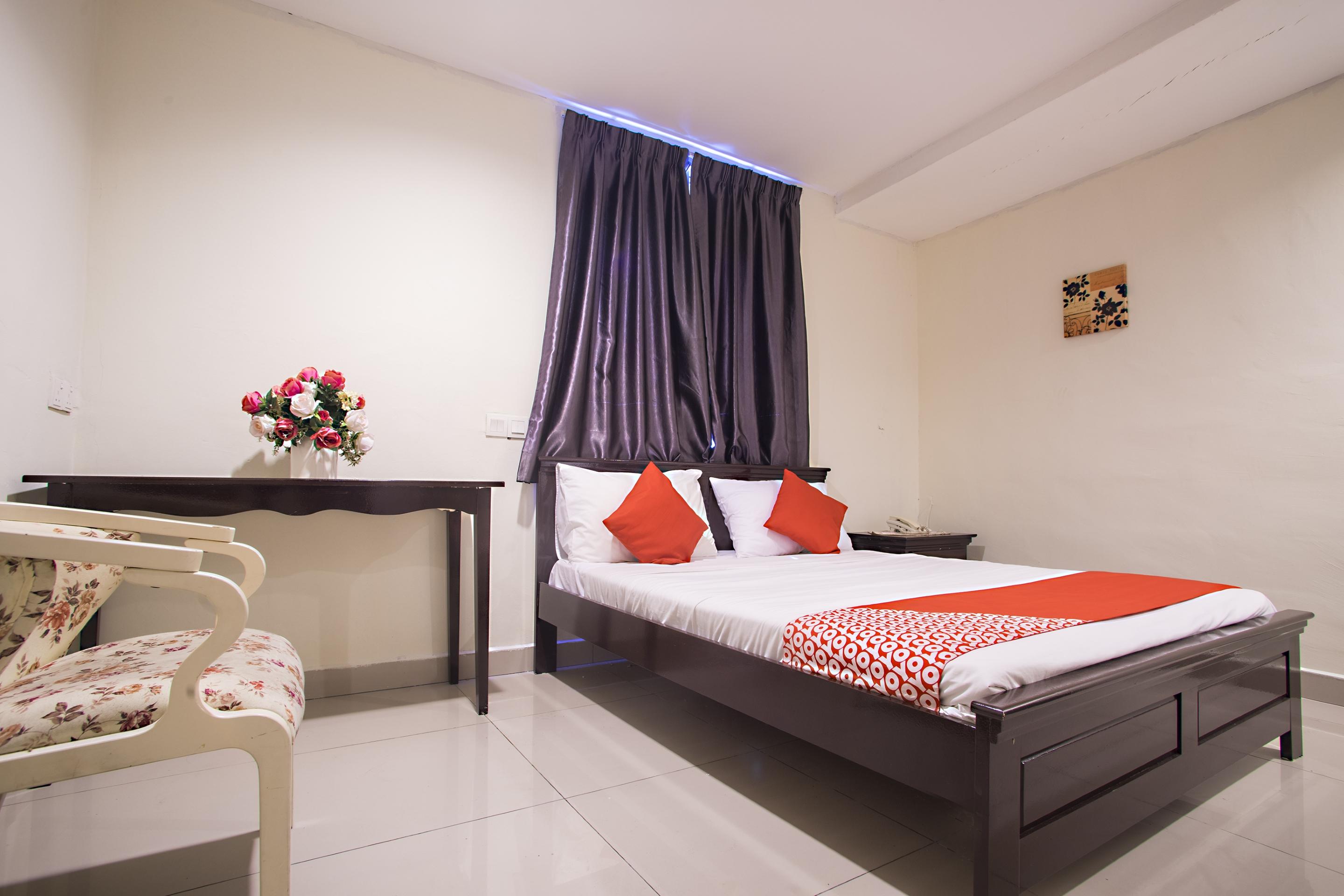 Kk Hotel @ Каджанг Екстериор снимка