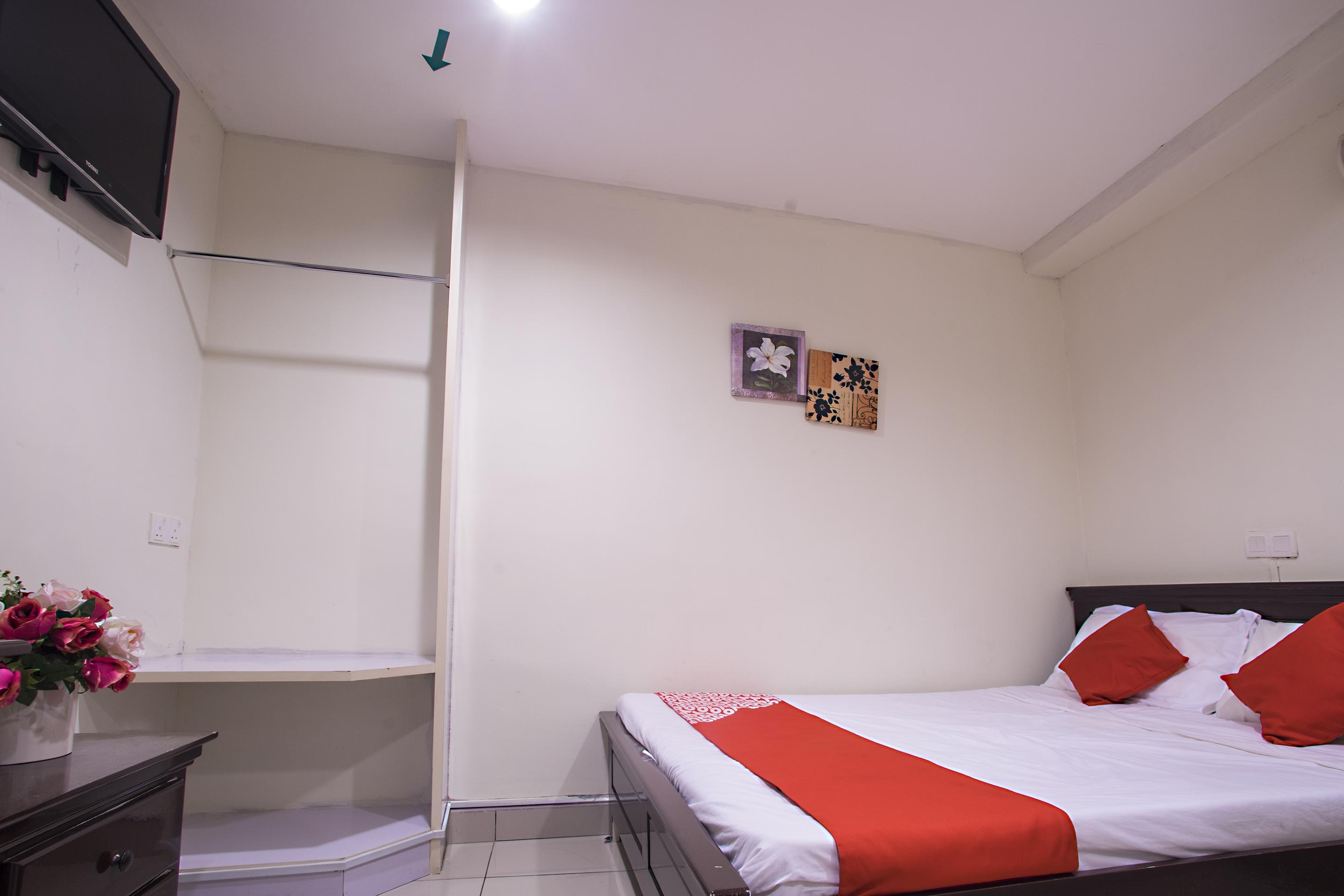 Kk Hotel @ Каджанг Екстериор снимка