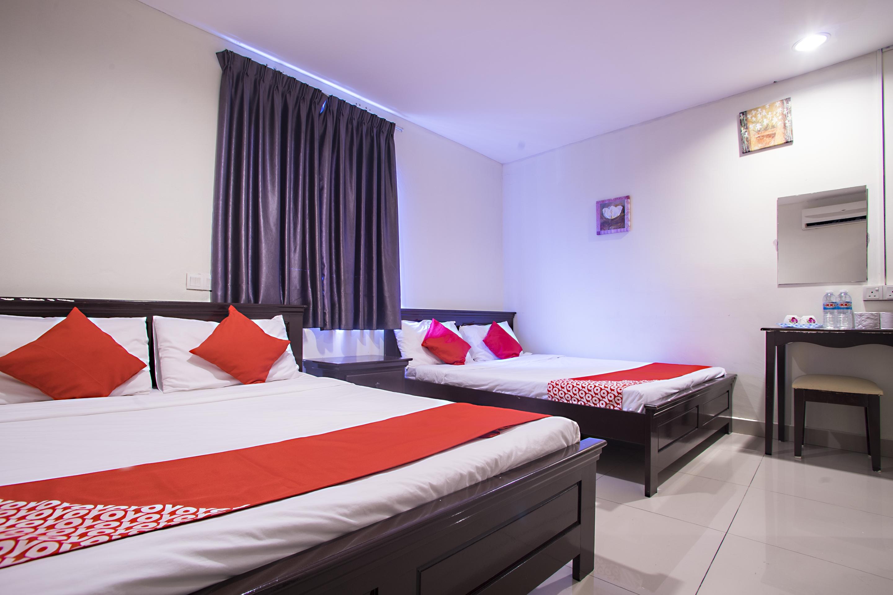 Kk Hotel @ Каджанг Екстериор снимка
