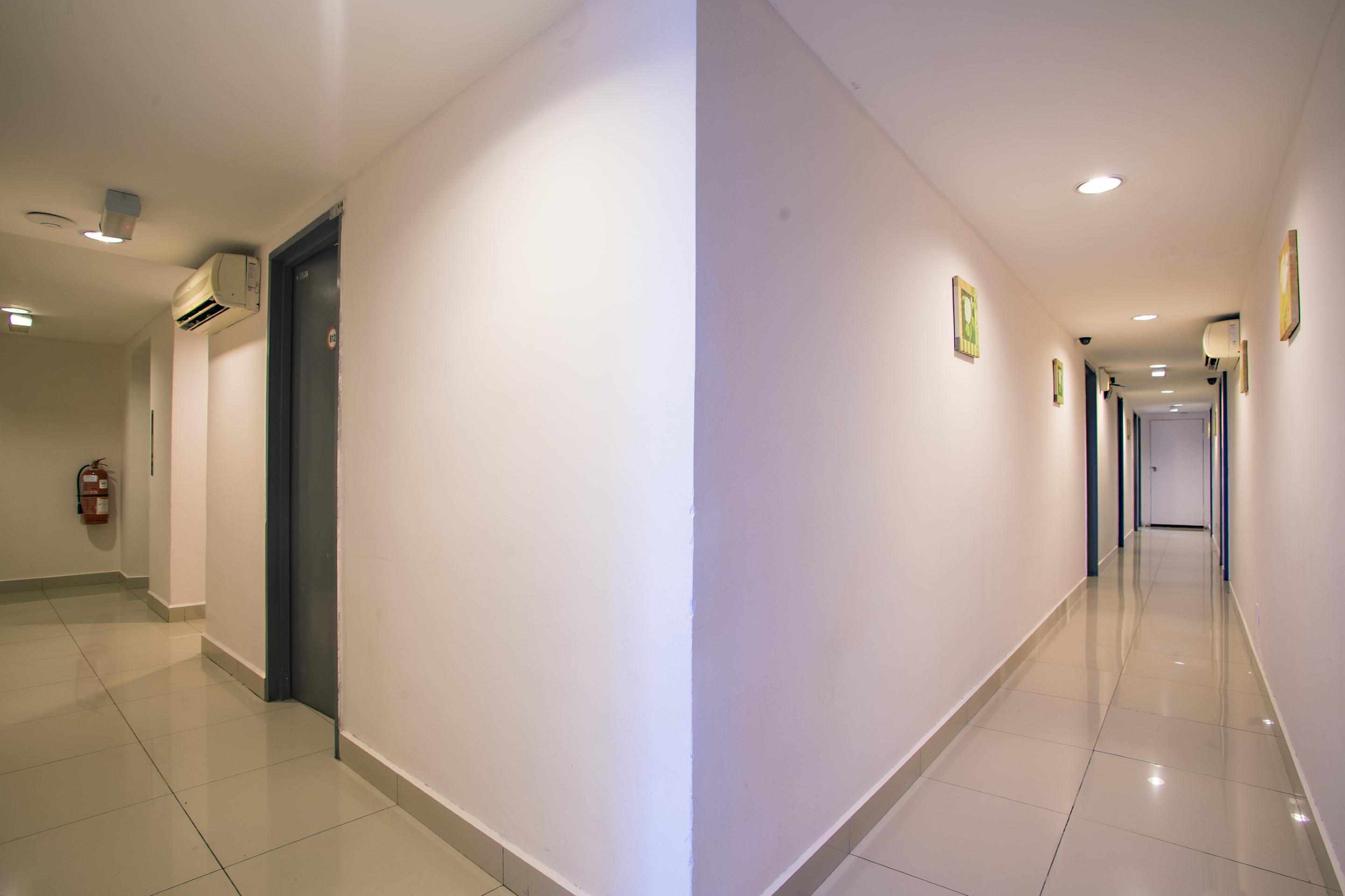 Kk Hotel @ Каджанг Екстериор снимка