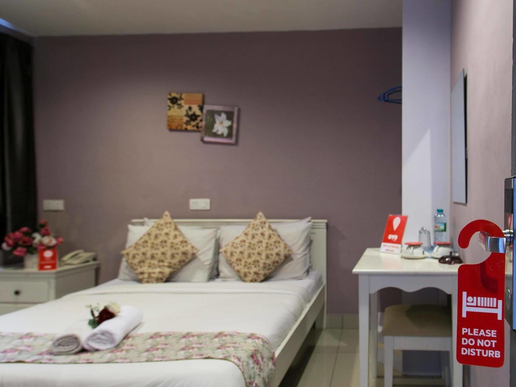Kk Hotel @ Каджанг Екстериор снимка