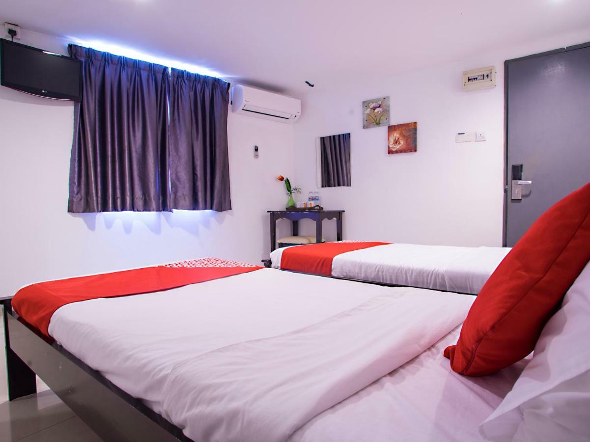 Kk Hotel @ Каджанг Екстериор снимка
