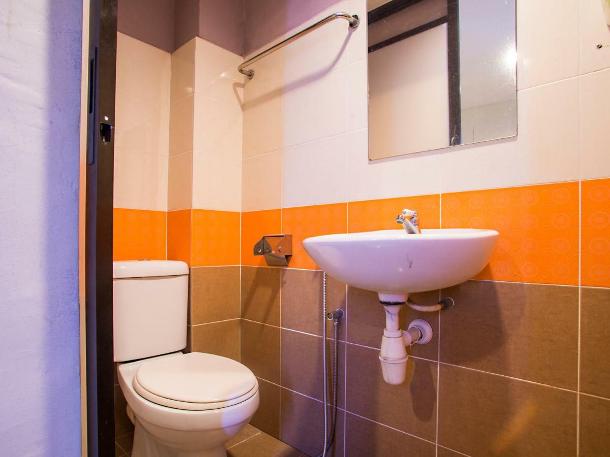 Kk Hotel @ Каджанг Екстериор снимка