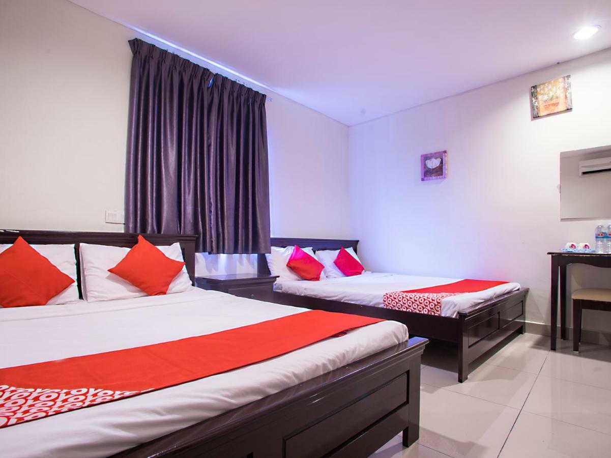 Kk Hotel @ Каджанг Екстериор снимка