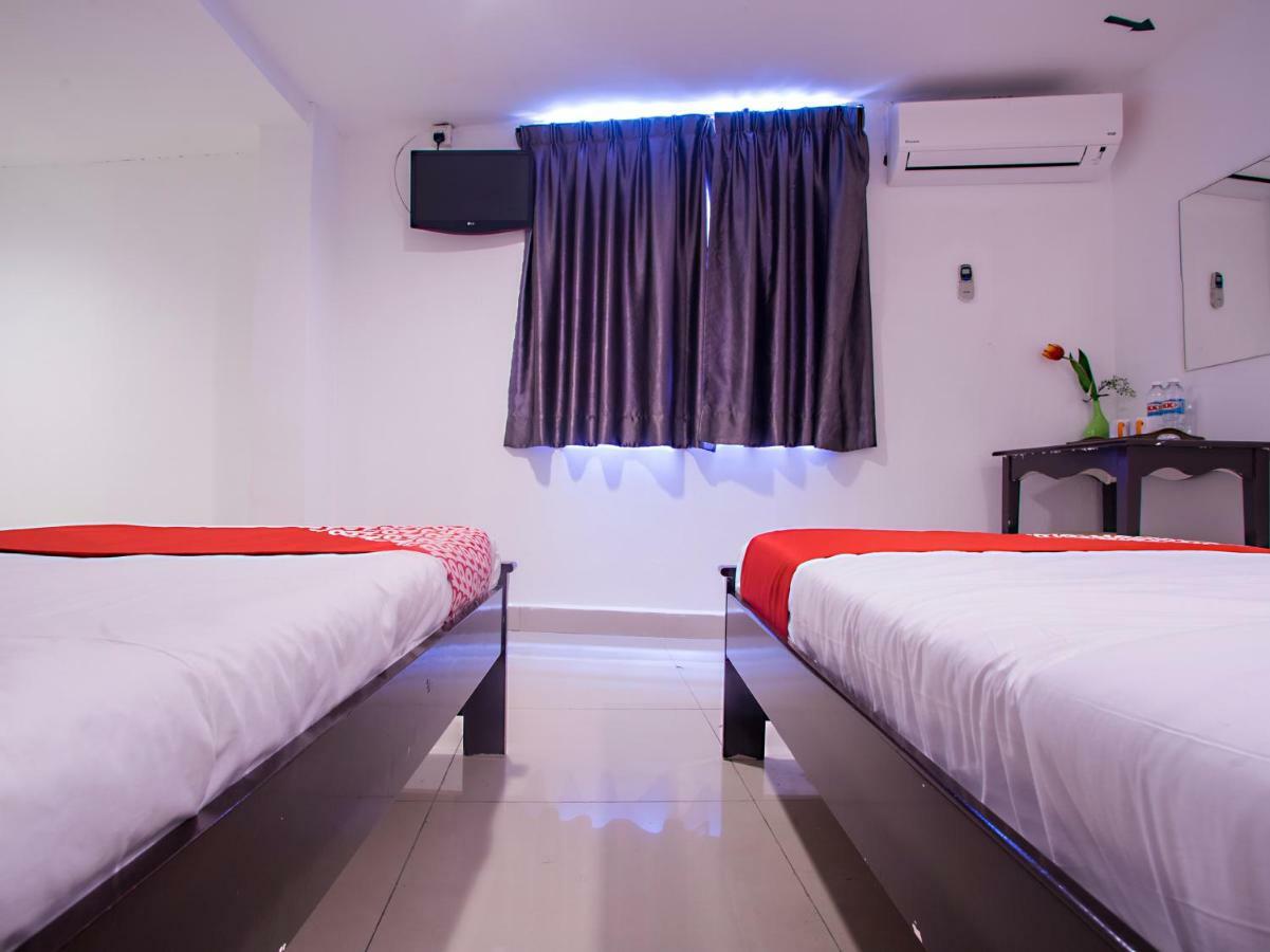 Kk Hotel @ Каджанг Екстериор снимка